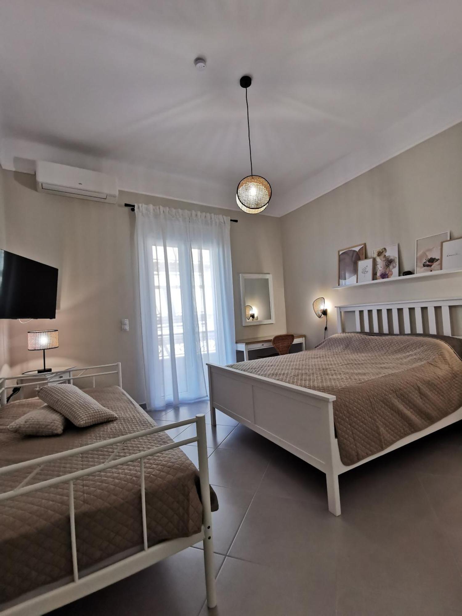 The Cosy Project - Break * Nafplio